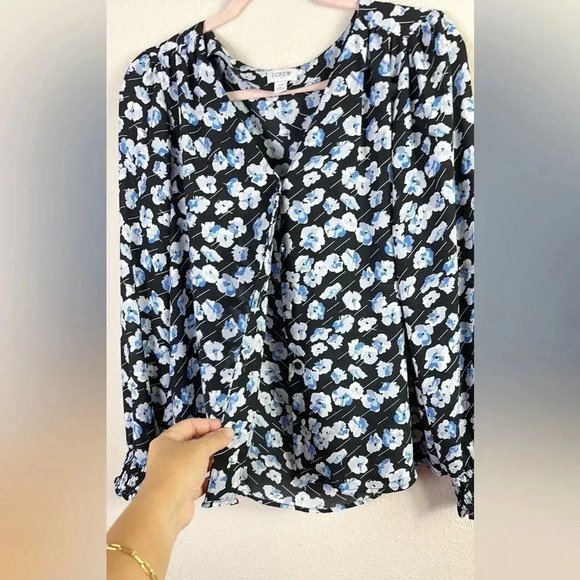 J. Crew Floral Print Long Sleeve V-Neck Button Down Blouse Blue White Size 10 - Picture 5 of 8